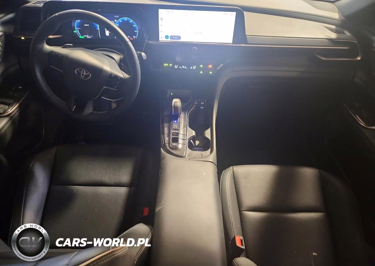 2025 Toyota Crown Signia Xle VIN:JTDACAAJ4S3021153 - 8