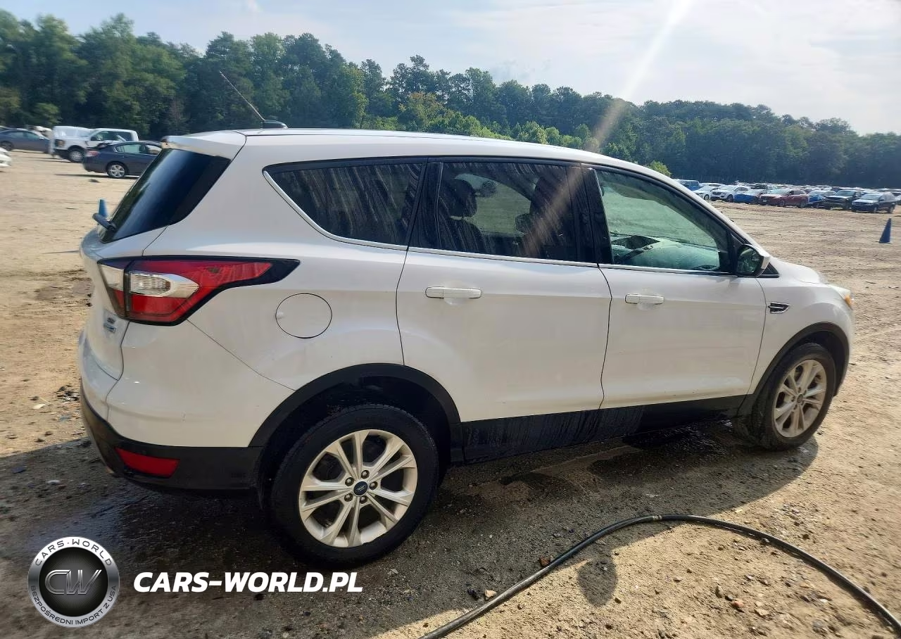 2017 Ford Escape Se VIN:1FMCU9GD8HUC52030 - 3