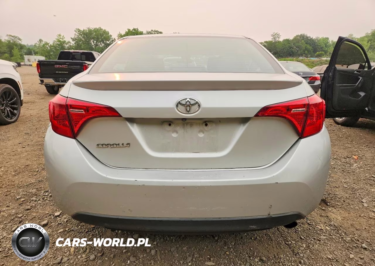 2017 Toyota Corolla Se VIN:5YFBURHE1HP658994 - 6