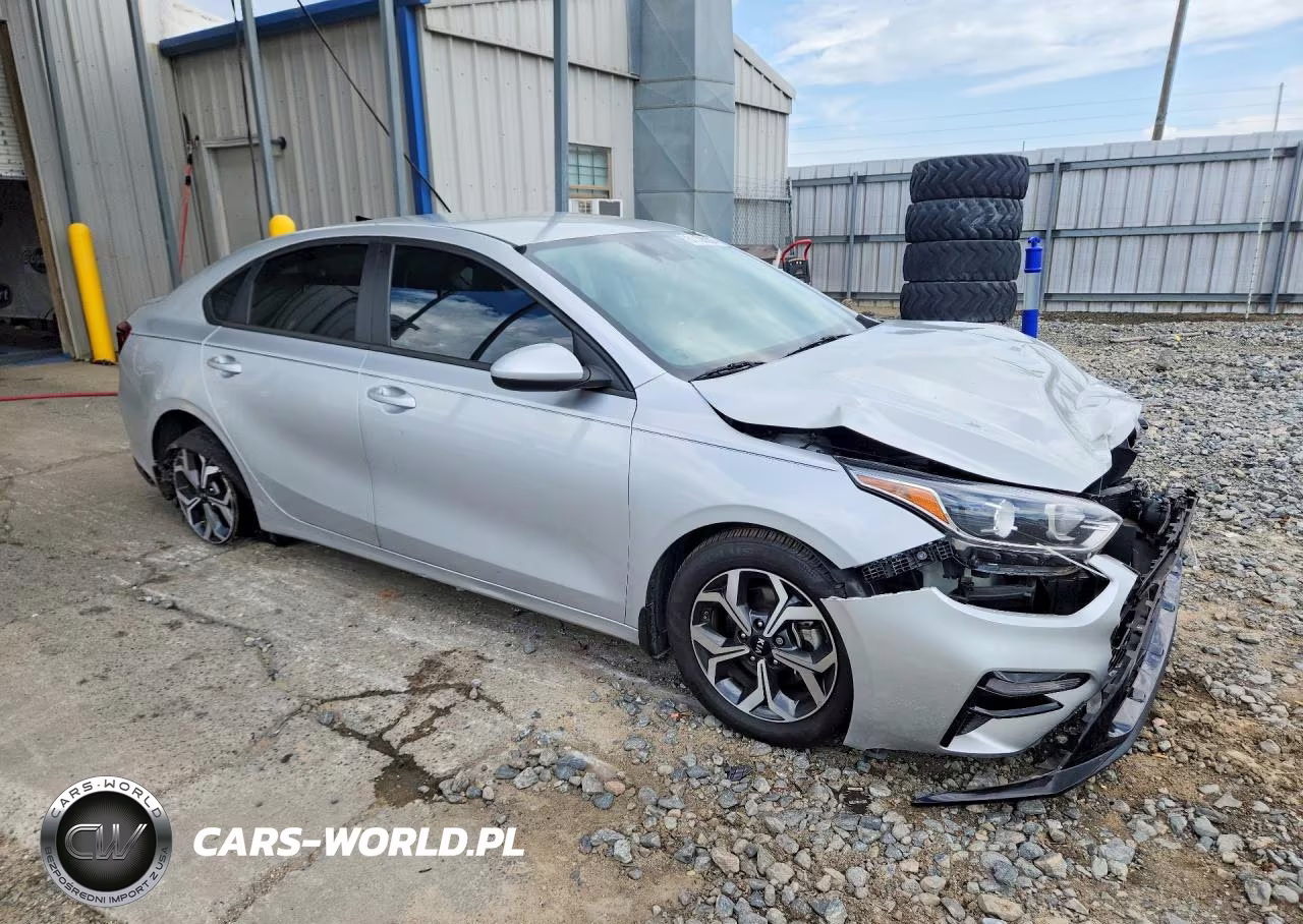 2021 Kia Forte Lxs VIN:3KPF24AD5ME399076 - 4