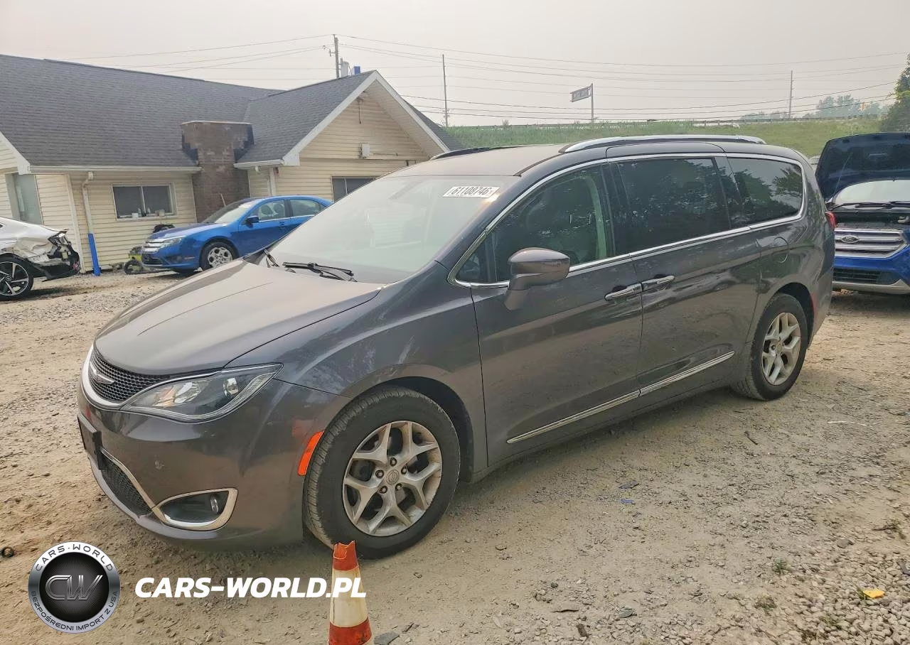 2017 Chrysler Pacifica Touring L Plus