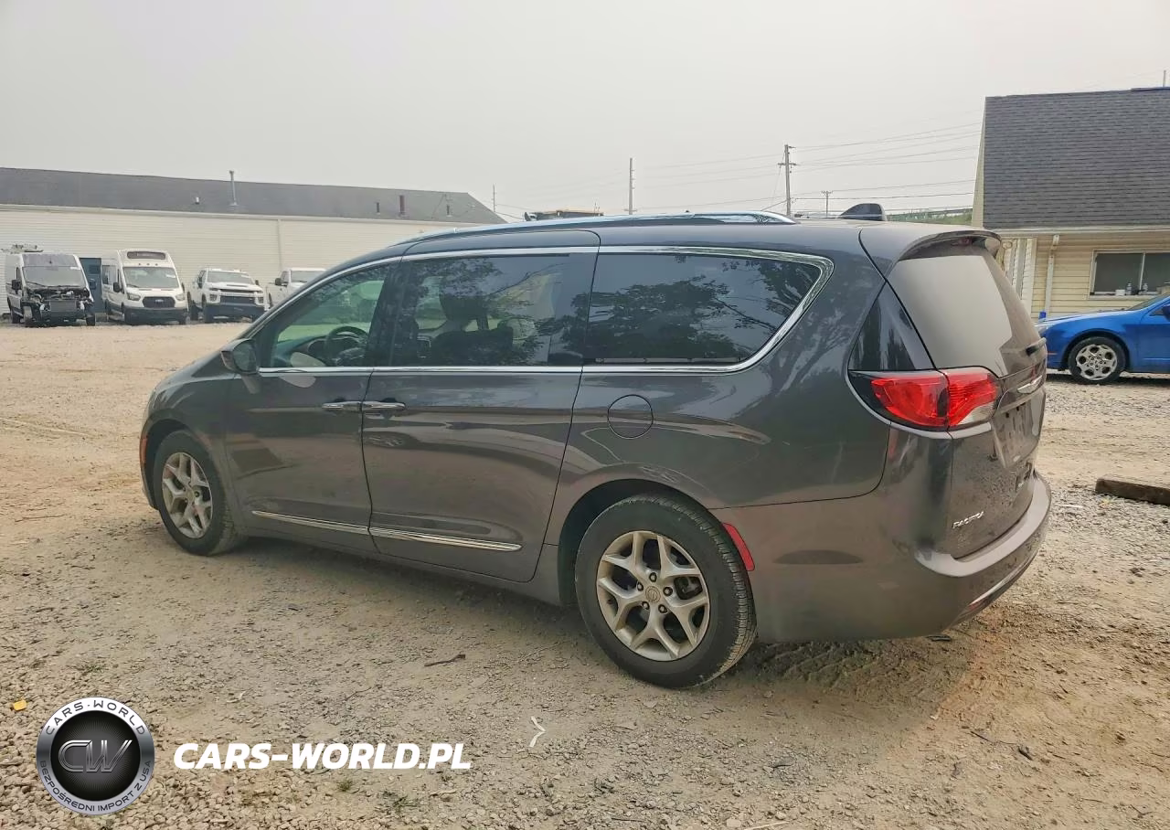 2017 Chrysler Pacifica Touring L Plus VIN:2C4RC1EG6HR844443 - 2