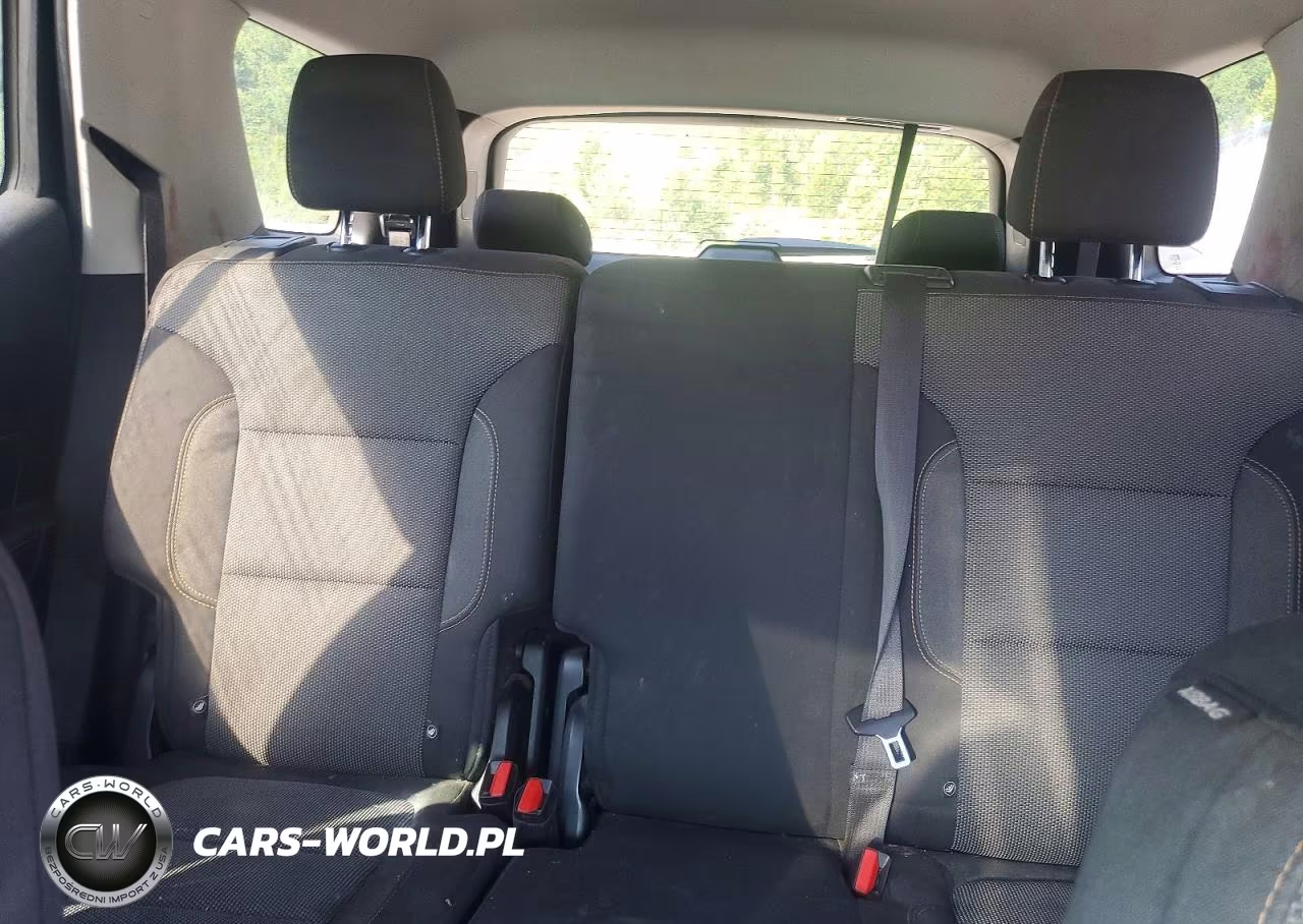 2019 Chevrolet Traverse Ls VIN:1GNERFKW7KJ240053 - 10