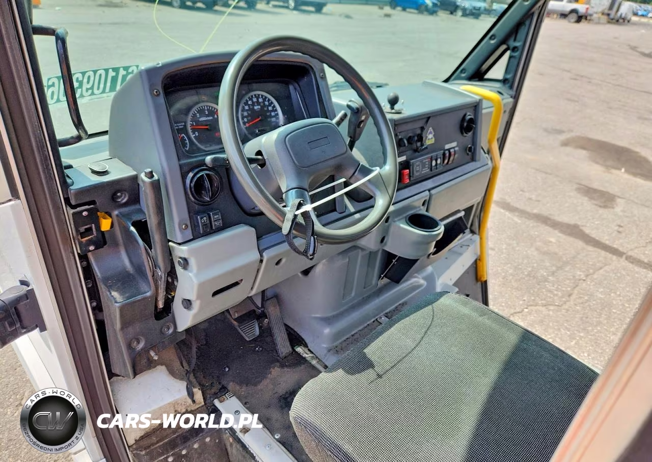 2017 Isuzu Reach Delivery Truck VIN:JALB4T178H7W00437 - 8