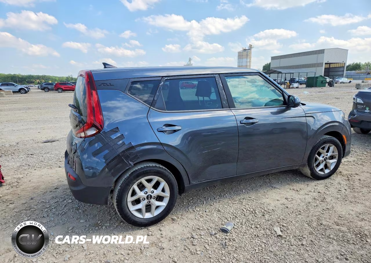 2020 Kia Soul S VIN:KNDJ23AUXL7003968 - 3