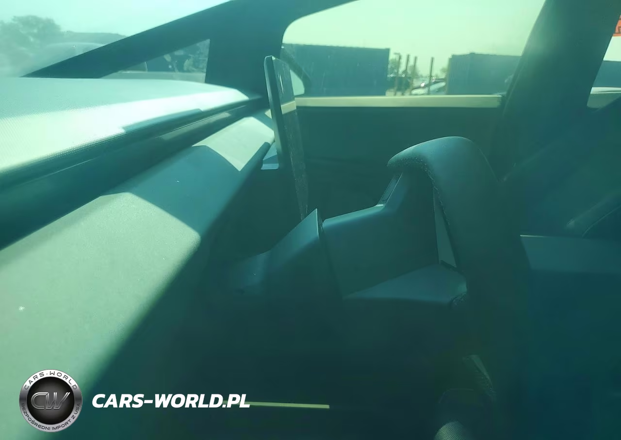 2024 Tesla Cybertruck VIN:7G2CEHED2RA052635 - 9