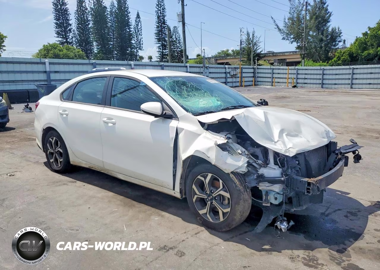 2021 Kia Forte Lxs VIN:3KPF24AD0ME290900 - 4