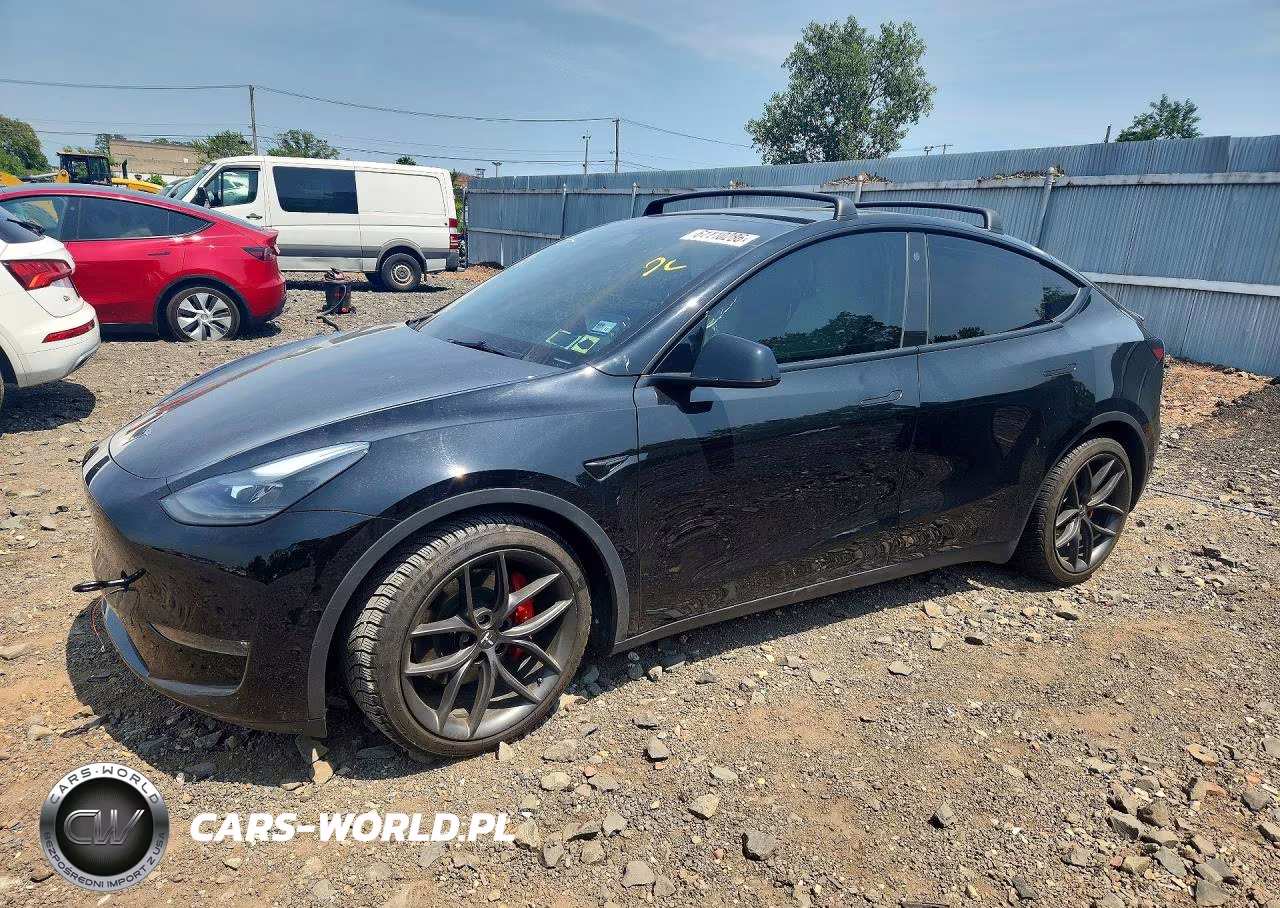 2021 Tesla Model Y – zdjęcie 1 z 13