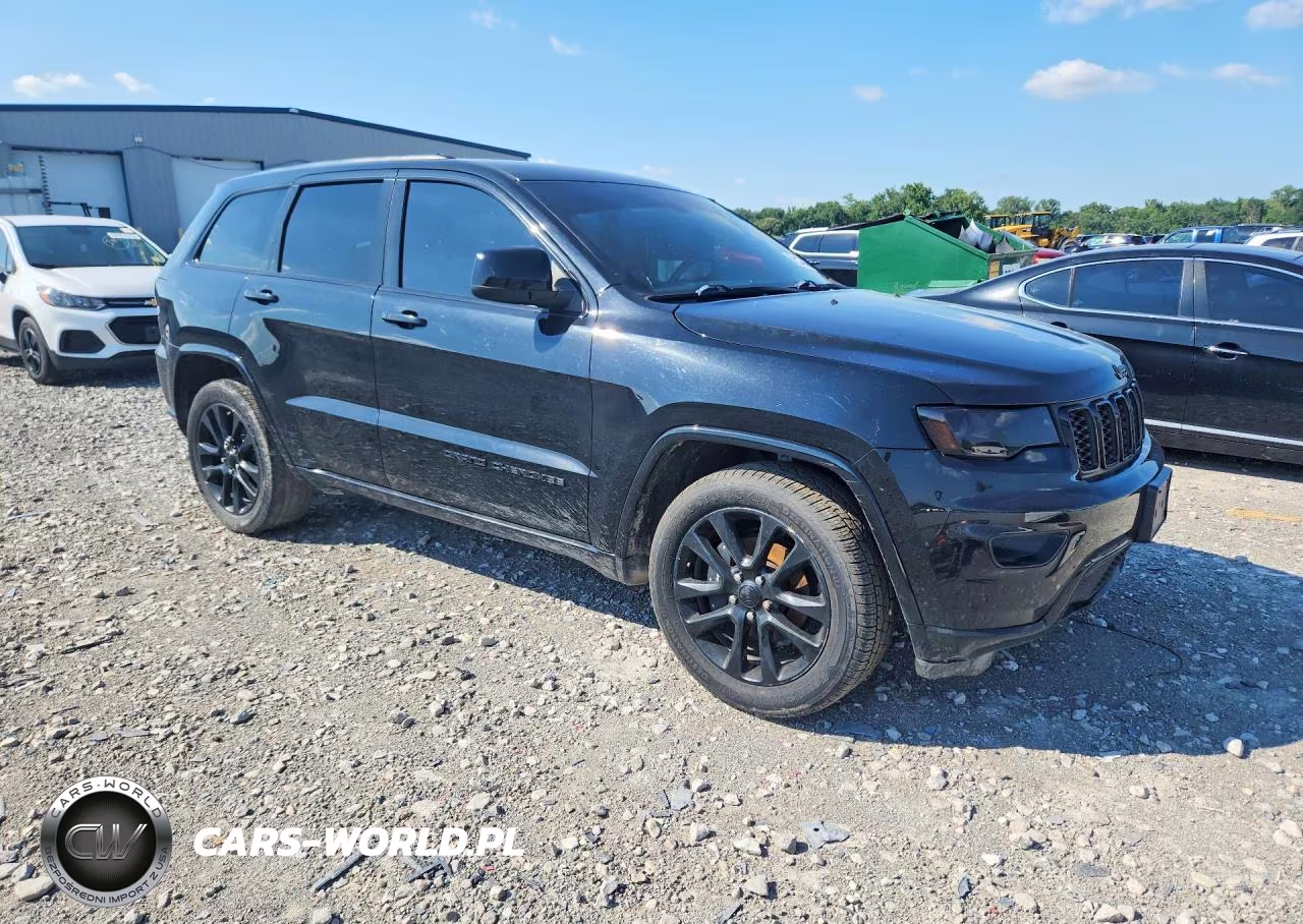 2018 Jeep Grand Cherokee Laredo VIN:1C4RJFAG4JC315113 - 4