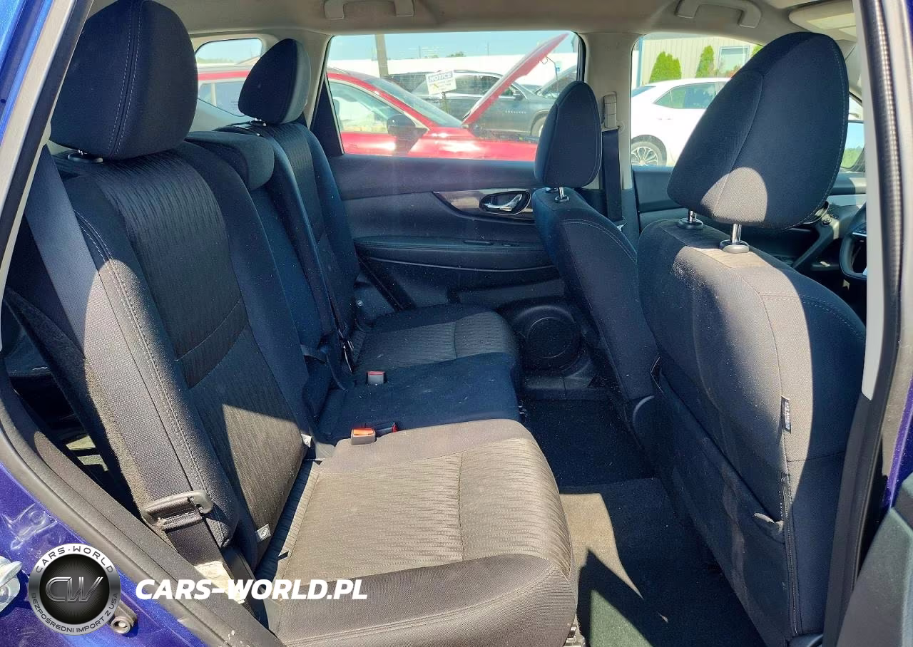 2018 Nissan Rogue S VIN:5N1AT2MT1JC746075 - 10