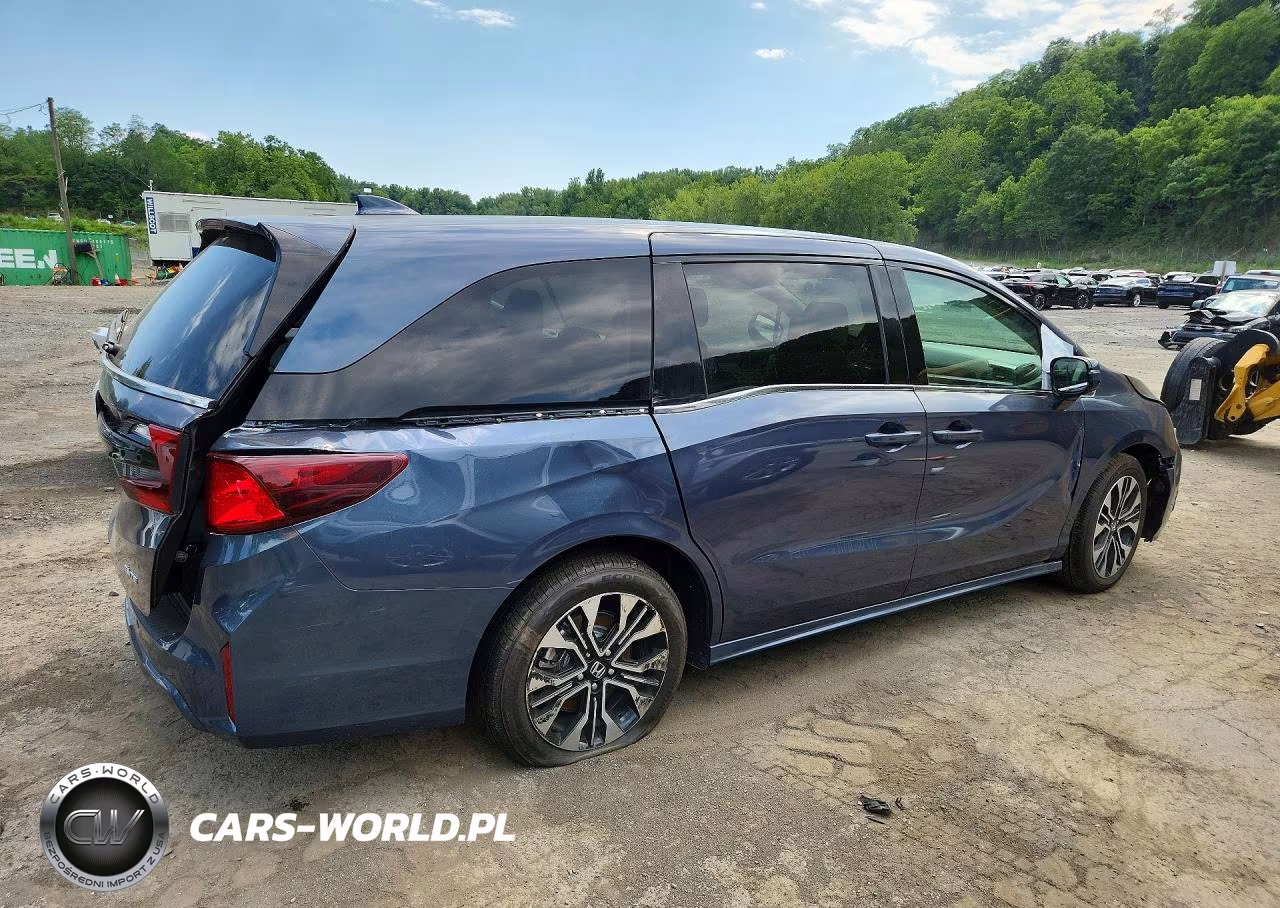 2026 Honda Odyssey Elite VIN:5FNRL6H95TB022389 - 3