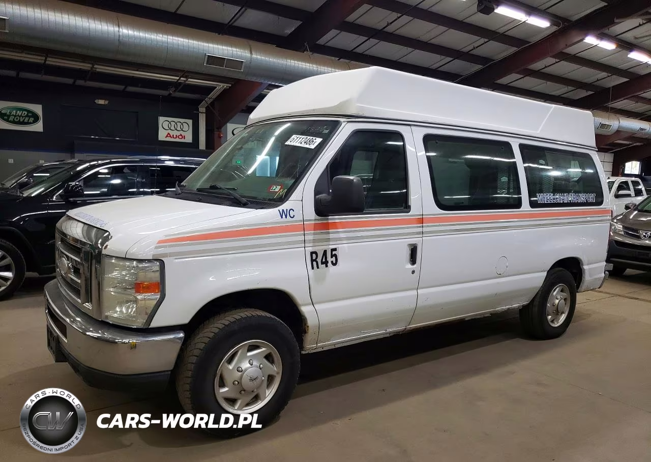 2014 Ford Econoline E150 Van – zdjęcie 1 z 13