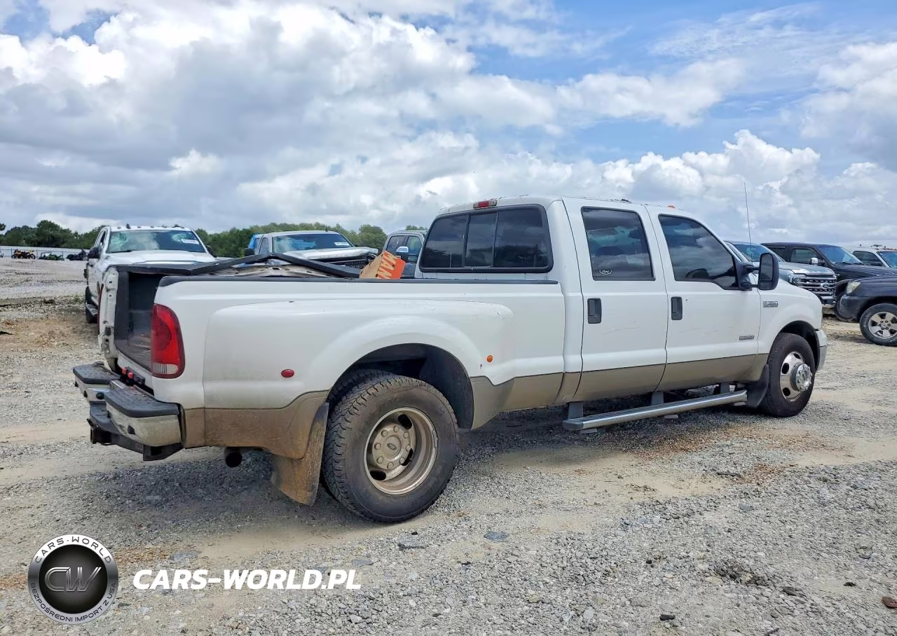 2005 Ford F350 Super Duty VIN:1FTWW32P65EA72707 - 3