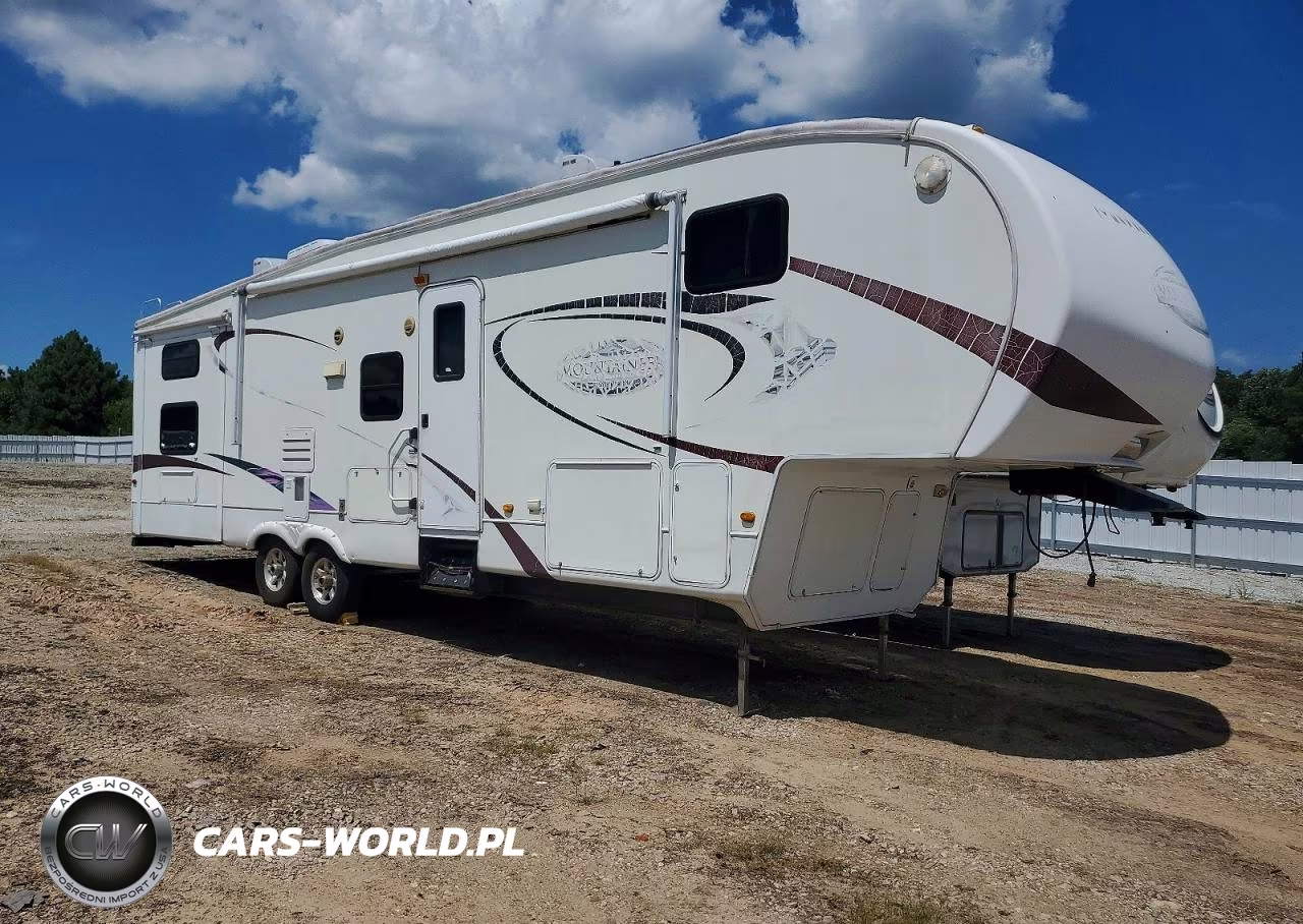 2010 Keystone Montana Camper