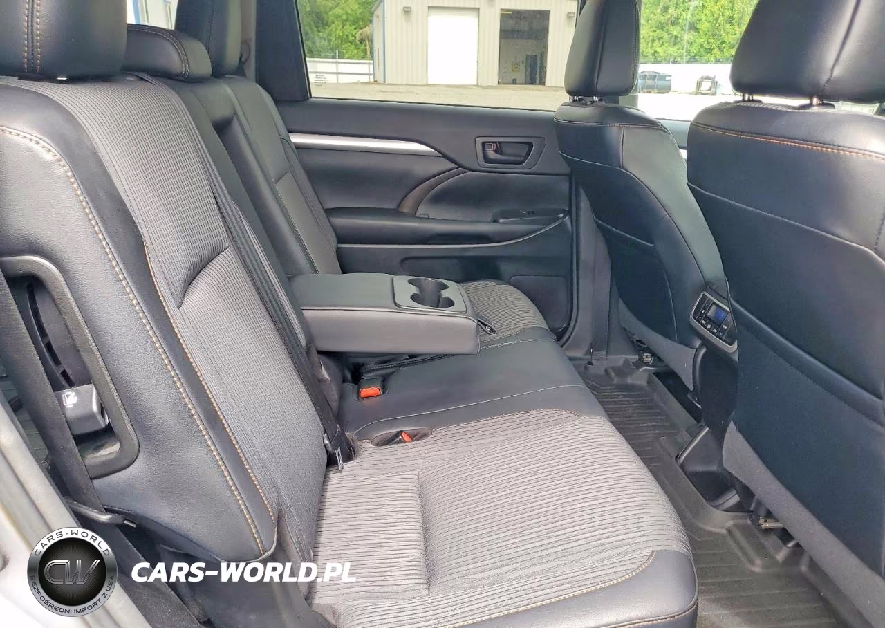 2016 Toyota Highlander Le Plus VIN:5TDBKRFH3GS299334 - 11