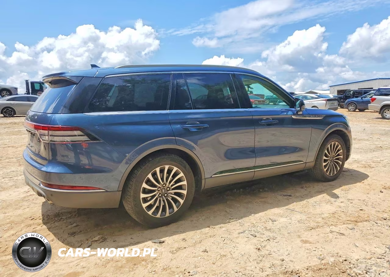 2020 Lincoln Aviator Reserve VIN:5LM5J7WC3LGL18003 - 3