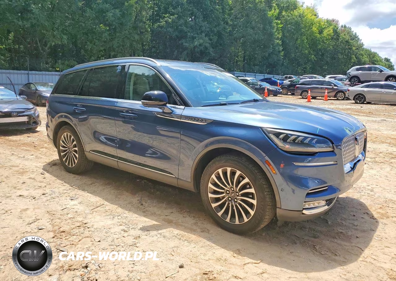 2020 Lincoln Aviator Reserve VIN:5LM5J7WC3LGL18003 - 4