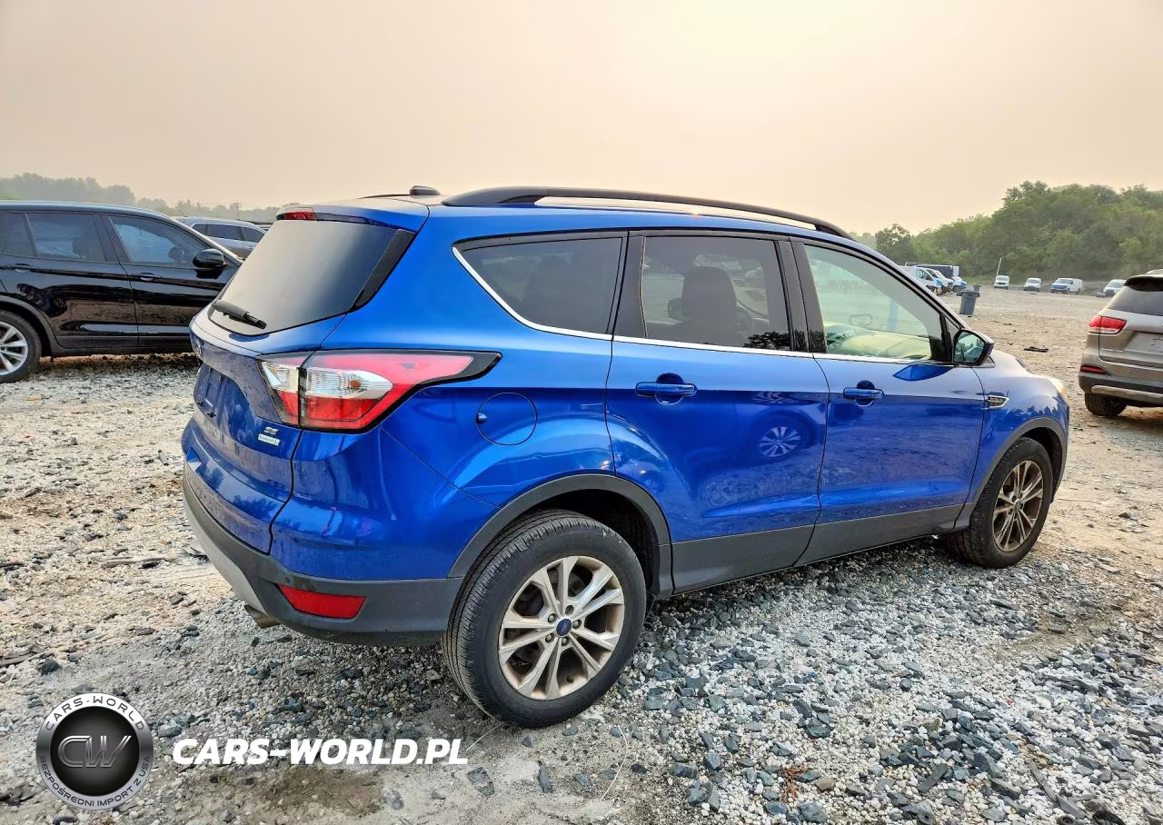 2017 Ford Escape Se VIN:1FMCU0GD2HUE22250 - 3