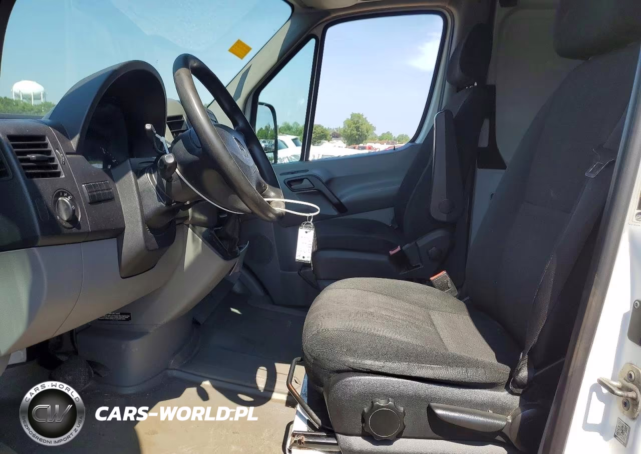 2015 Mercedes-Benz Sprinter 2500 Delivery Van VIN:WD3PE7DC5F5973510 - 7