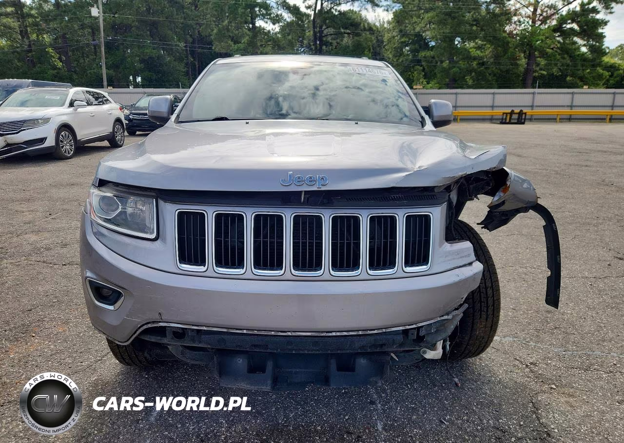 2015 Jeep Grand Cherokee Laredo VIN:1C4RJEAG7FC700439 - 5