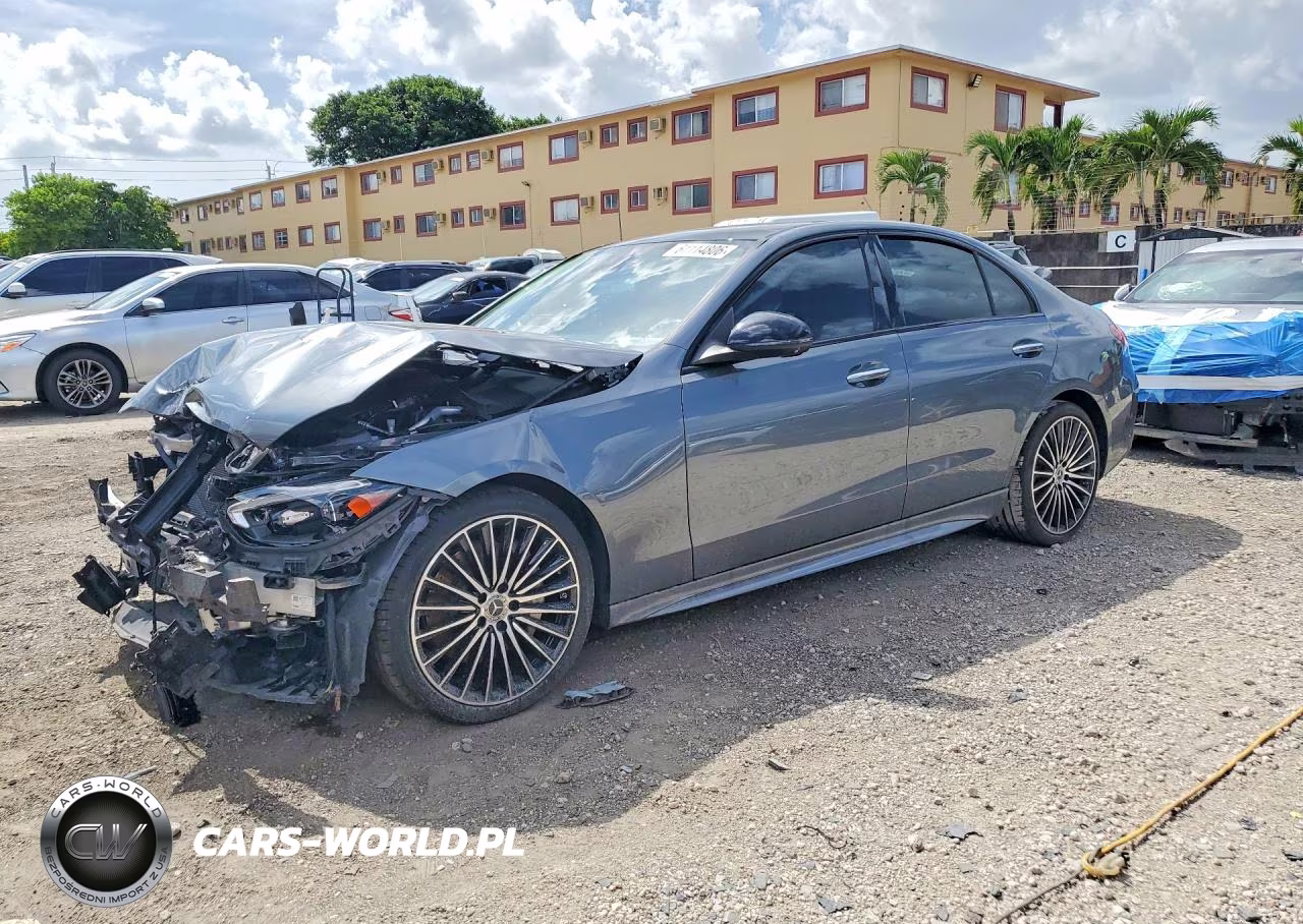 2024 Mercedes-Benz C 300 – zdjęcie 1 z 12