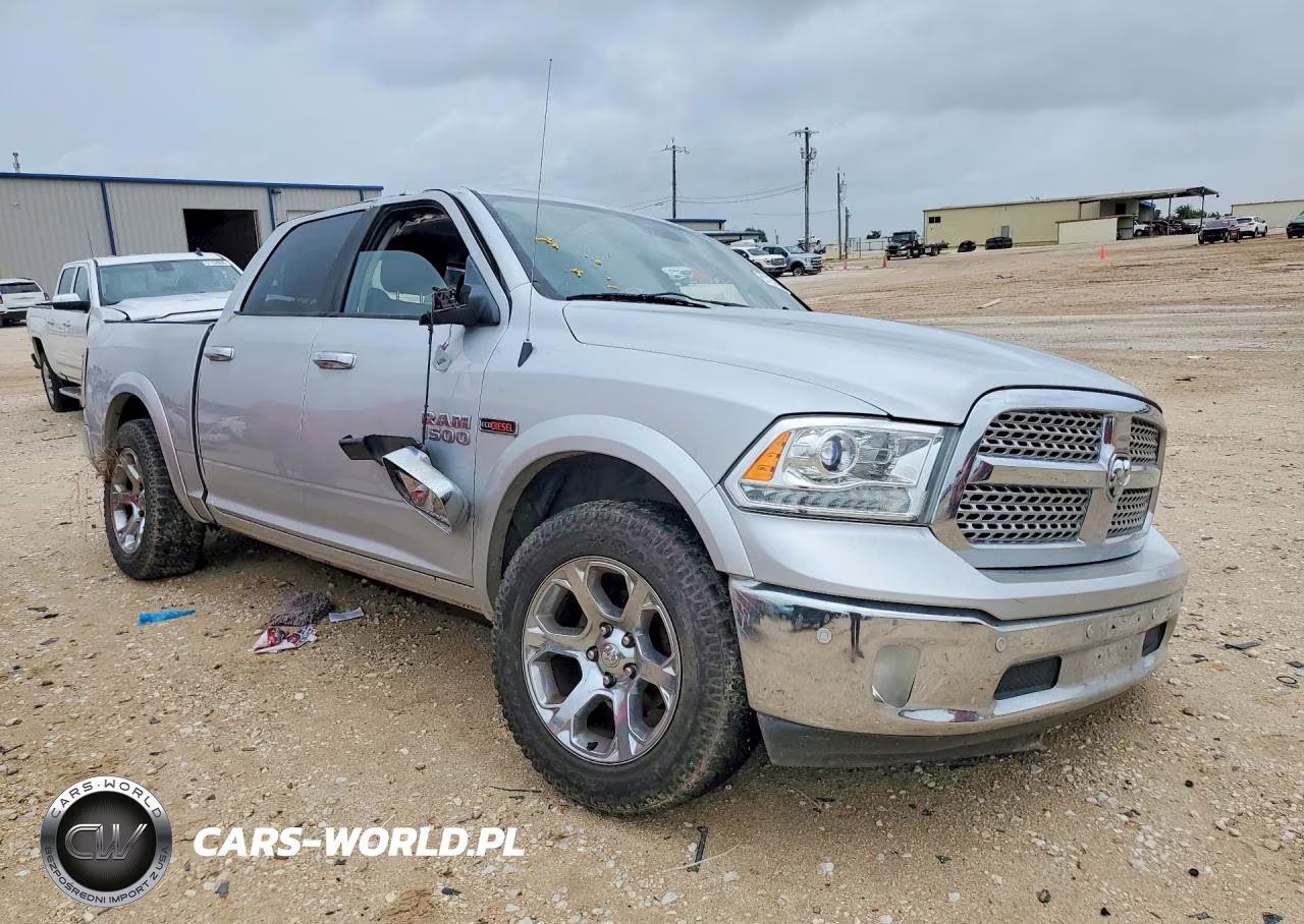 2014 Ram 1500 Laramie VIN:1C6RR6NM4ES370396 - 4