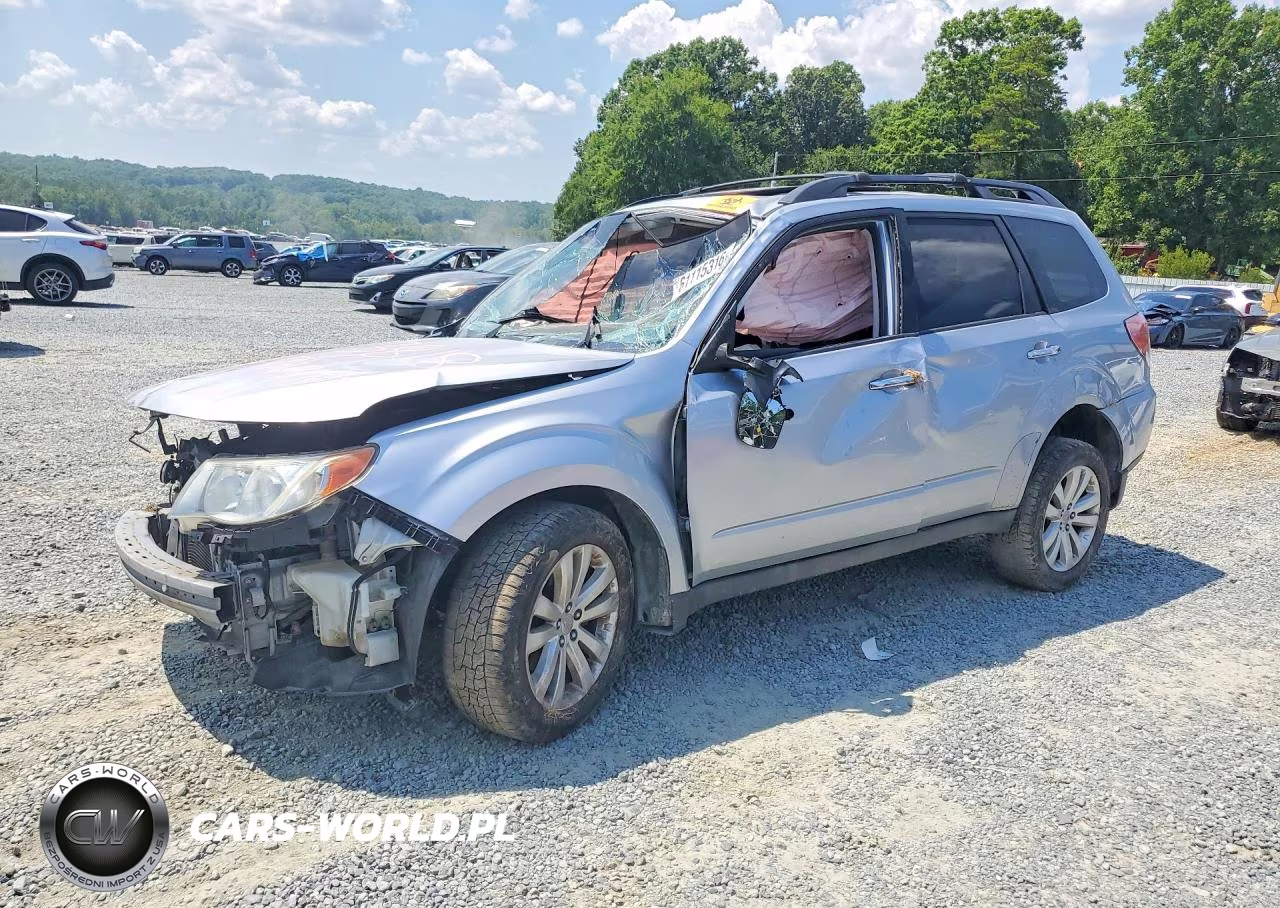 2013 Subaru Forester 2.5X Premium – zdjęcie 1 z 13
