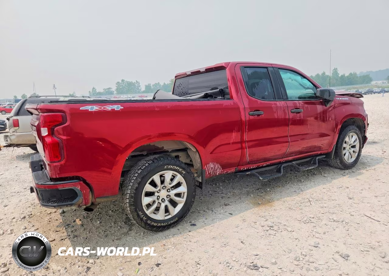 2020 Chevrolet Silverado K1500 Custom VIN:1GCRYBEK0LZ211401 - 3