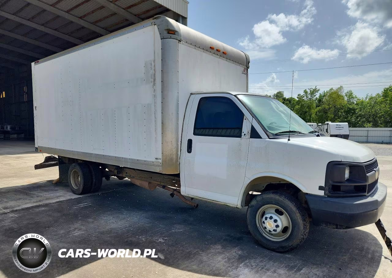2015 Chevrolet Express Box Truck VIN:1GB3G4CG4F1260319 - 4