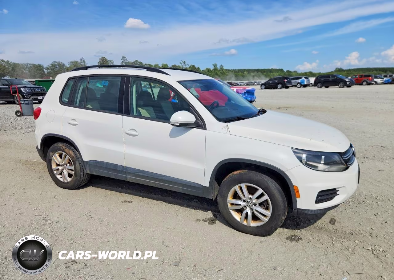 2016 Volkswagen Tiguan S VIN:WVGAV7AX0GW541420 - 4