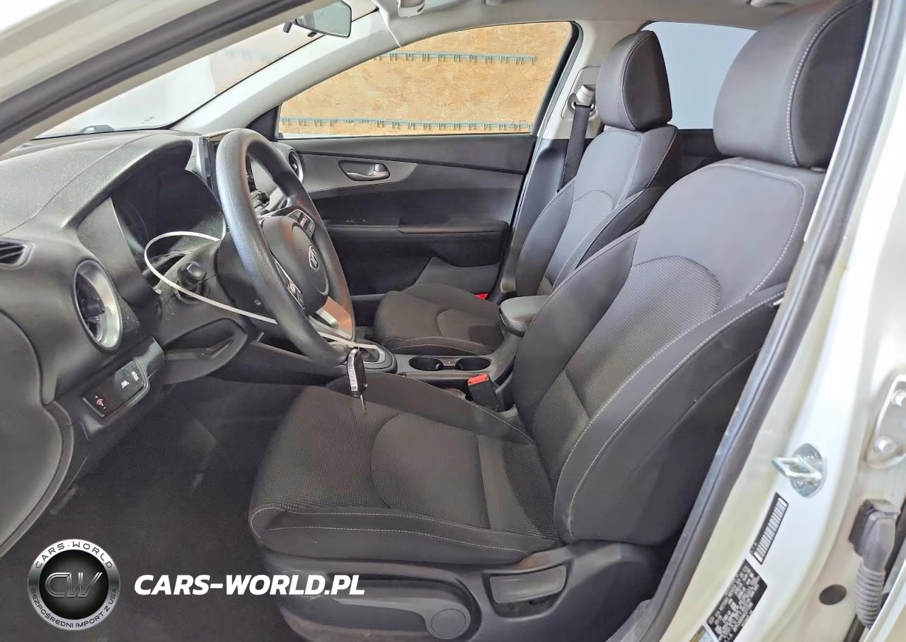 2019 Kia Forte Lxs VIN:3KPF24ADXKE077546 - 7