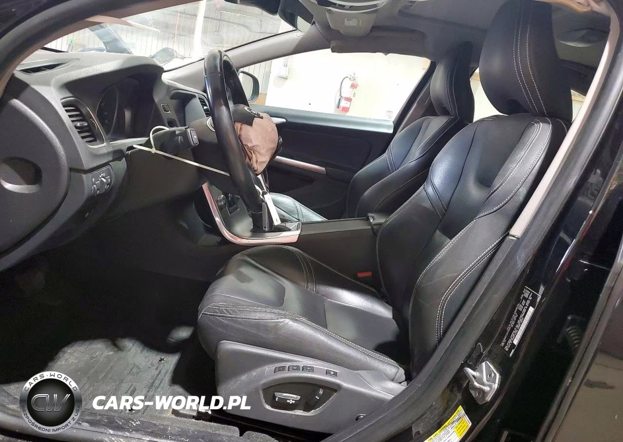 2018 Volvo S60 Dynamic VIN:YV140MTL0J2455932 - 7