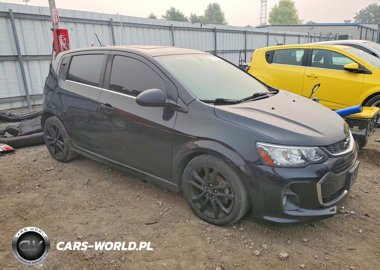 2019 Chevrolet Sonic Lt VIN:1G1JC6SB2K4121002 - 4