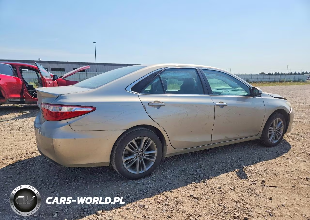 2016 Toyota Camry Se VIN:4T1BF1FK2GU587595 - 3