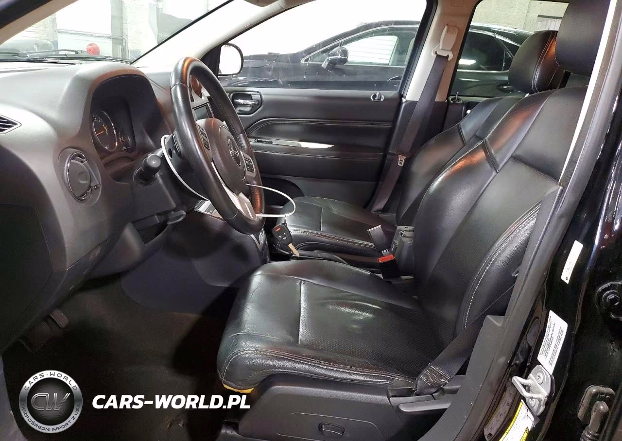 2016 Jeep Compass Latitude VIN:1C4NJDEB2GD674111 - 7