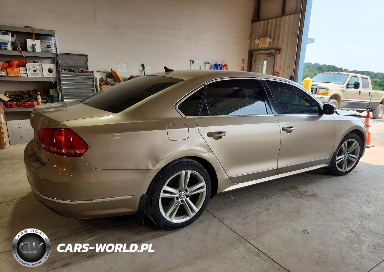 2015 Volkswagen Passat Se VIN:1VWBT7A38FC033561 - 3