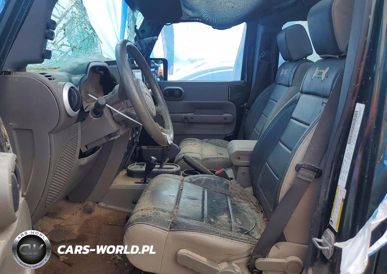2010 Jeep Wrangler Unlimited Sahara VIN:1J4HA5H15AL146026 - 7