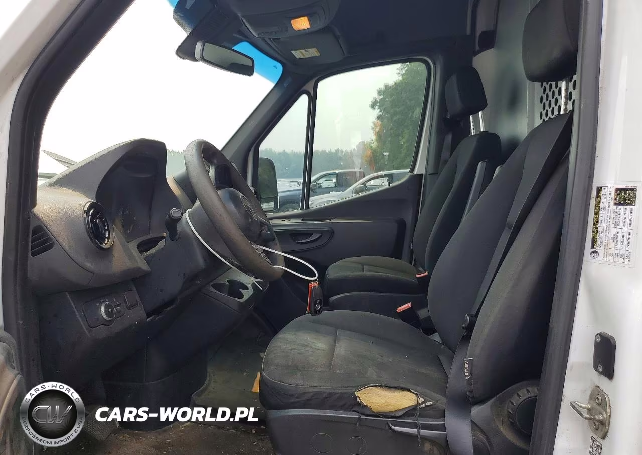 2019 Mercedes-Benz Sprinter 2500-3500 VIN:WD4PF1CD7KT008069 - 7