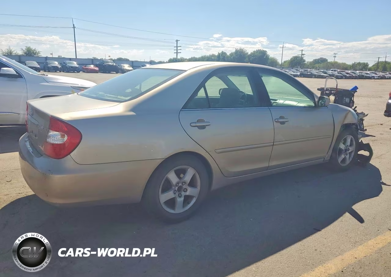 2002 Toyota Camry Le V6 VIN:4T1BF30K12U502033 - 3