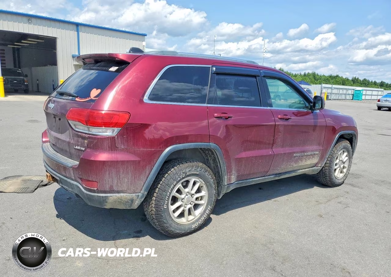 2018 Jeep Grand Cherokee Laredo VIN:1C4RJFAG4JC199668 - 3