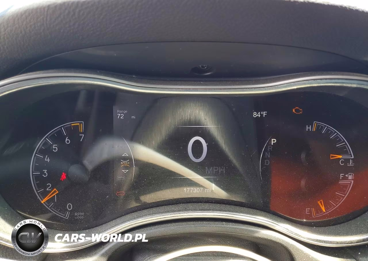 2018 Jeep Grand Cherokee Laredo VIN:1C4RJFAG4JC199668 - 9