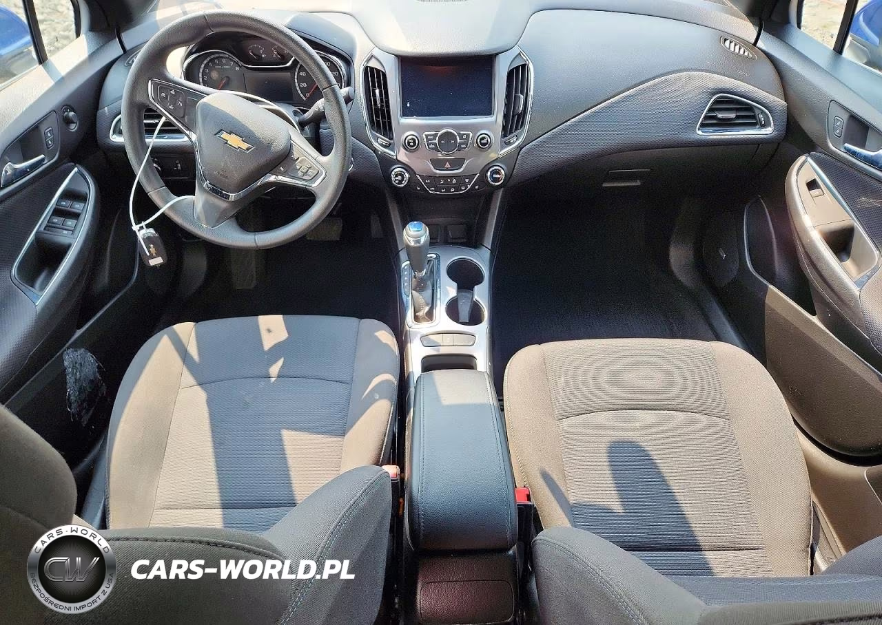 2018 Chevrolet Cruze Lt VIN:3G1BE6SM3JS639652 - 8