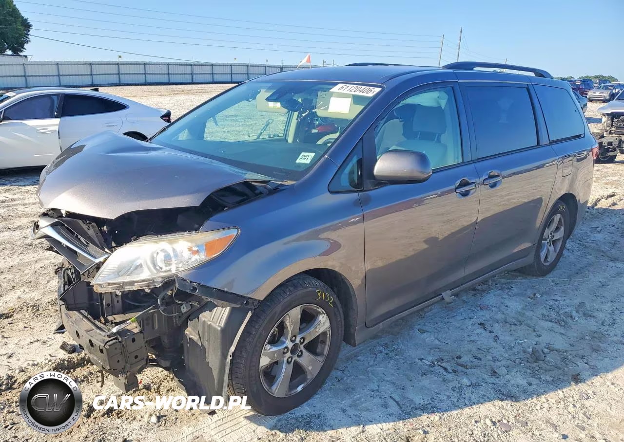 2018 Toyota Sienna Le