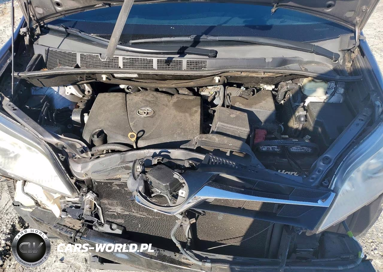 2018 Toyota Sienna Le VIN:5TDKZ3DCXJS953253 - 12