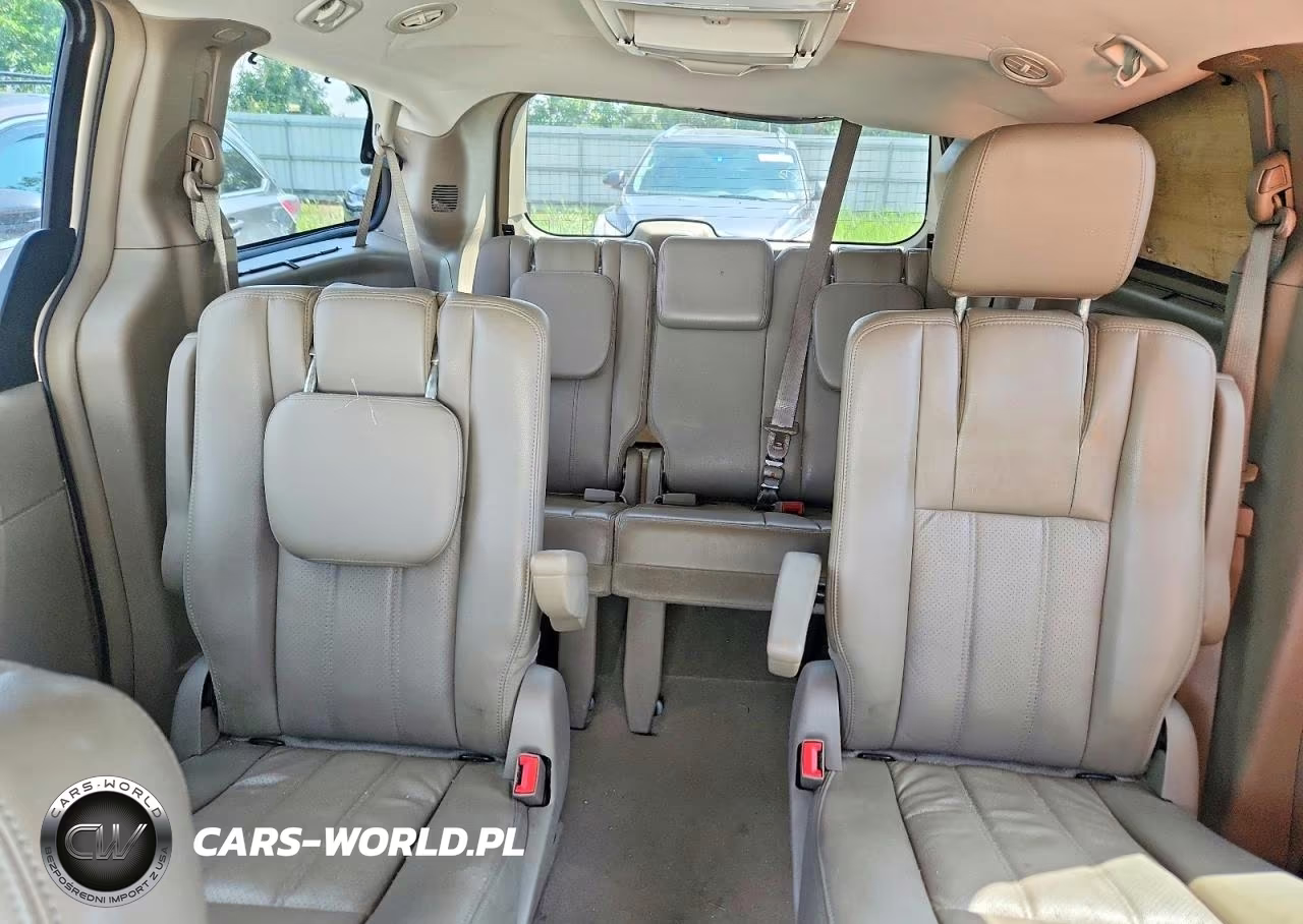 2012 Chrysler Town & Country Touring L VIN:2C4RC1CG4CR139023 - 10