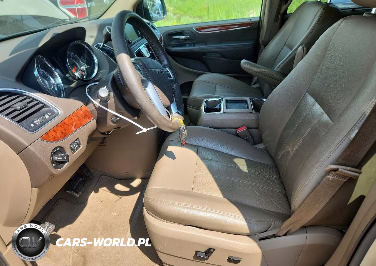 2012 Chrysler Town & Country Touring L VIN:2C4RC1CG4CR139023 - 7