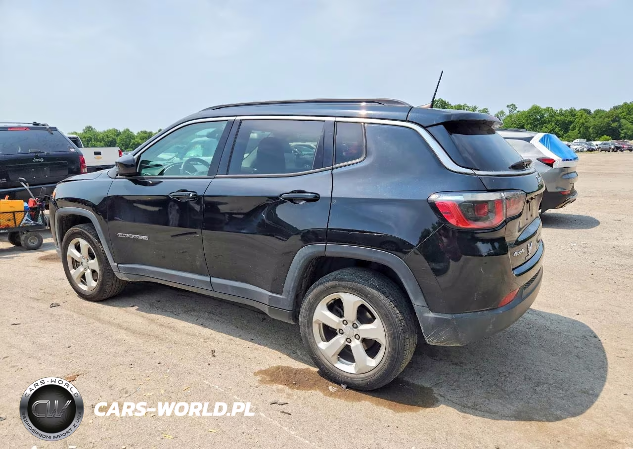 2018 Jeep Compass Latitude VIN:3C4NJDBBXJT155183 - 2