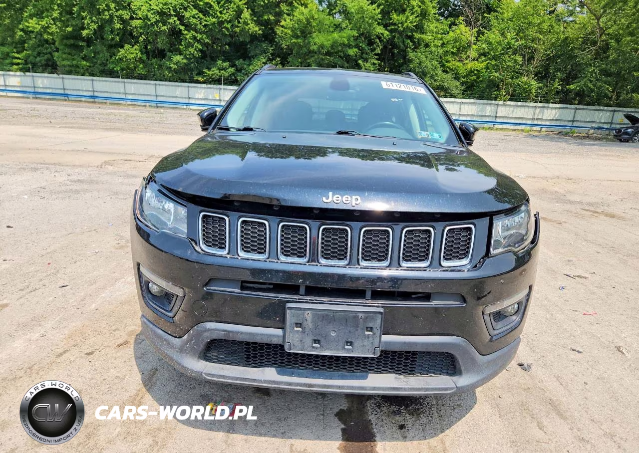 2018 Jeep Compass Latitude VIN:3C4NJDBBXJT155183 - 5
