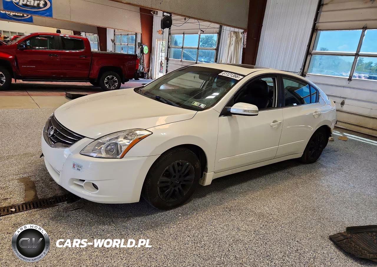 2012 Nissan Altima Base
