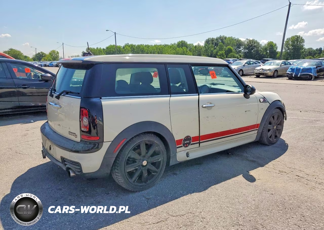 2010 Mini Cooper S Clubman VIN:WMWMM3C52ATP76240 - 3
